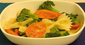 Healthy low-cal chunky tomato pasta