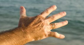 Homeopathy treats white patches safely
