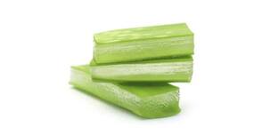 Try aloe vera to relieve itchy skin