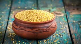 Diabetes Diet Tip: हाई ब्लड शुगर को कंट्रोल करने के लिए खाया जाता है बाजरे का आटा, जानें डायबीटिक्स के लिए बाजरा के और भी फायदे