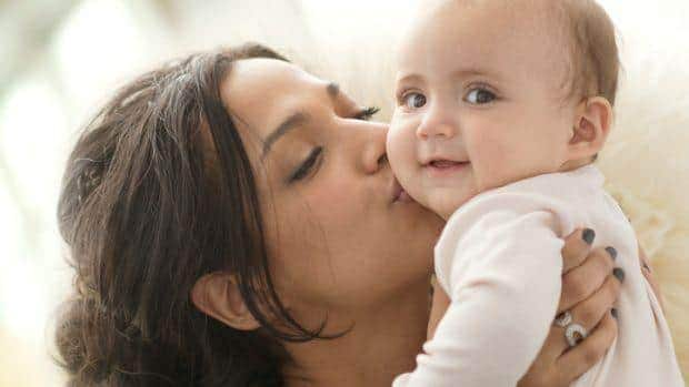 Colostrum: Your baby’s first vital food | TheHealthSite.com