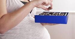 How can I control pregnancy cravings?