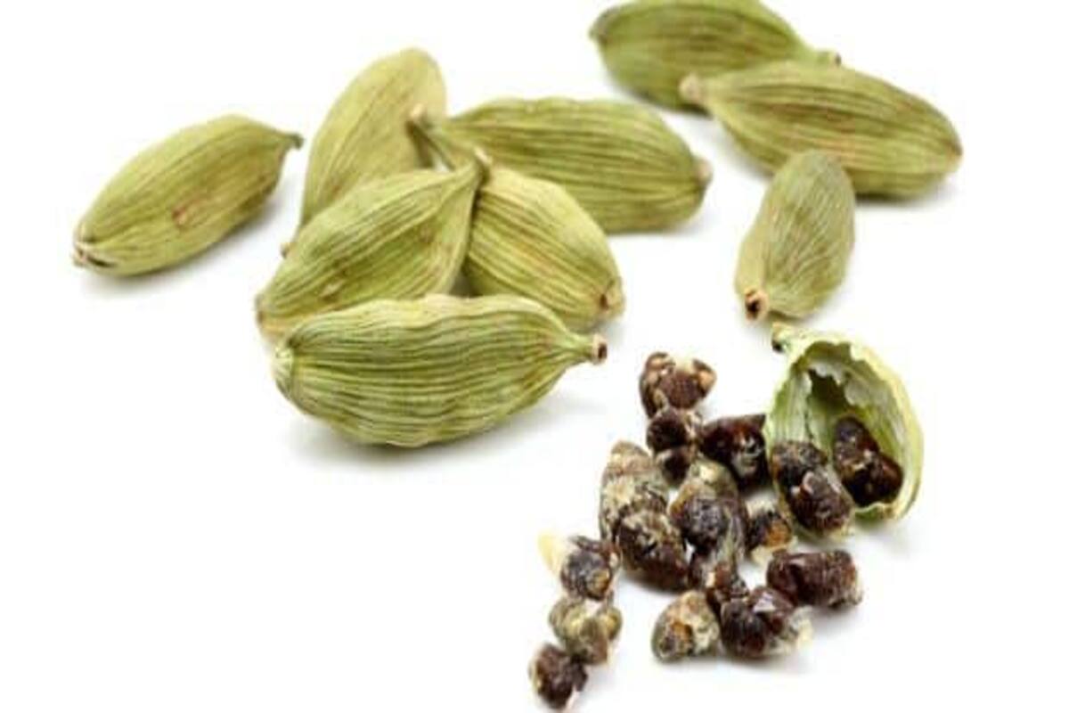 Diet Tip #13: Eat elaichi or cardamom after meals to prevent acidity | TheHealthSite.com
