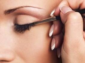Is the mercury in your eye make-up harming your eyes?