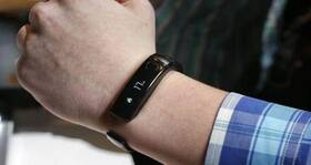 LG rolls out new smartphone synced `life band touch` fitness tracker