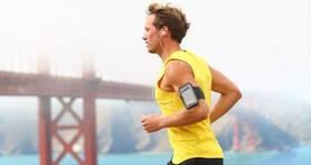 Apple planning fitness tracking EarPods