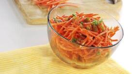 Healthy salad recipes: Gajar aur kishmish ka salad