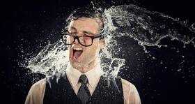 ALS Ice Bucket Challenge gone wrong (Video)
