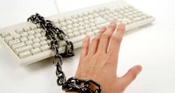 Study suggests internet addiction similar to drug addiction