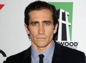 Jake Gyllenhaal loses 10 kgs for his role in Nightcrawler