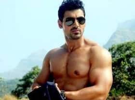 John Abraham campaigns to eradicate clubfoot