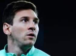 Martino, Fabregas worried about Messi's latest injury