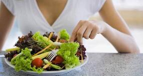 It is possible to switch from junk to low-cal food says study