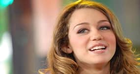 Miley Cyrus sends video message to 12-year-old sick fan just before her death!