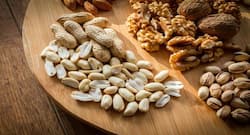 Nuts for Diabetes : डायबिटीज में फायदेमंद हैं ये नट्स, खाएंगे तो कंट्रोल रहेगा शुगर लेवल