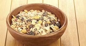 Revealed - how eating oats lowers cholesterol and helps prevent heart disease Revealed - how eating oats lowers cholesterol and helps prevent heart disease