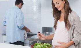 Daily Pregnancy Tip: Why you shouldn't keep long gaps between meals