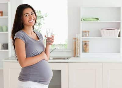 Pregnancy tip #2 – Drink lots of water! | TheHealthSite.com