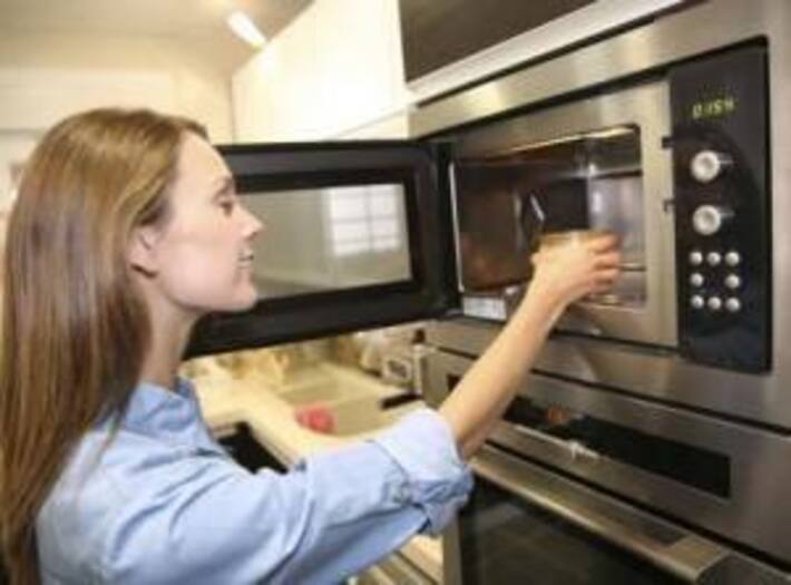 Are you harming your health with reheated food?