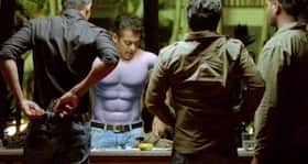 Shocking -- video shows Salman Khan had fake 6-pack abs in Ek Tha Tiger!