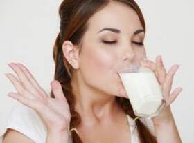 Can drinking skimmed milk lead to obesity?