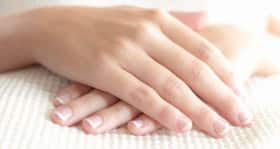 Get soft and healthy hands this winter -- naturally! Get soft and healthy hands this winter -- naturally!