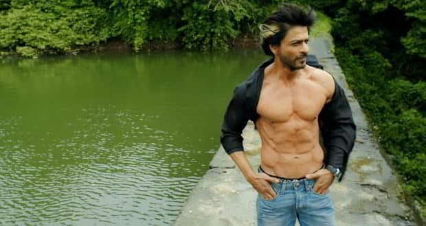 Shah Rukh Khan flaunts his rock-hard abs in 'Manwa Laage' song