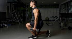 Know Your Exercises: Standing dumbbell lunges