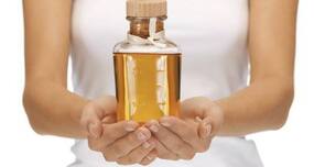 Beauty Tip #27: Lighten stretch marks with vitamin E oil