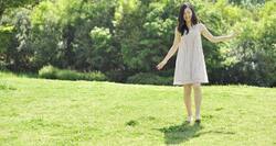 5 reasons why walking on grass is good for your health