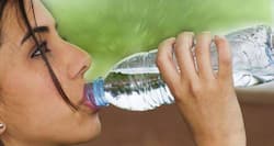 Drinking too much water by athletes can cause death