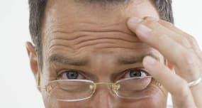 How to deal with premature skin ageing? (Male Grooming Query)