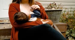 Here’s how you should wean your baby from breastfeeding