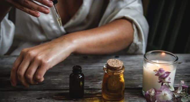 Castor oil beauty and health benefits