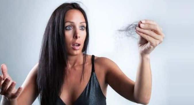 Menopausal Hair Loss- मेनोपॉज के दौरान बालों को टूटने से बचाने के उपाय | हिंदी Menopausal Hair Loss- मेनोपॉज के दौरान बालों को टूटने से बचाने के उपाय | हिंदी