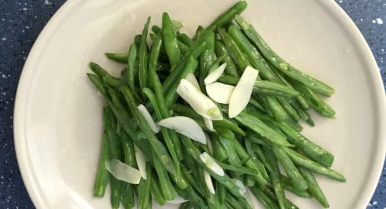 Weight Loss Foods: वेट लॉस के लिए हाई फाइबर और विटामिन वाले खाएं ये फूड्स