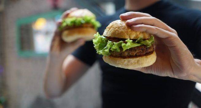 How to lose weight without going on a restrictive diet plan
