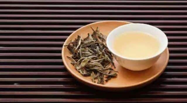 Is It Safe To Drink White Tea Every Day?