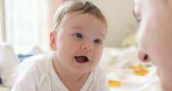 शिशुओं में एसिड रिफ्लेक्स के कारण और घरेलू इलाज।