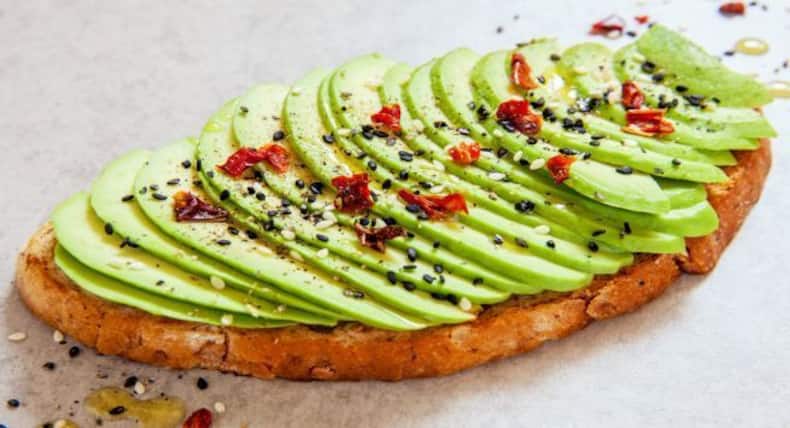 What to eat before hitting the gym? Top 5 pre-workout snack options