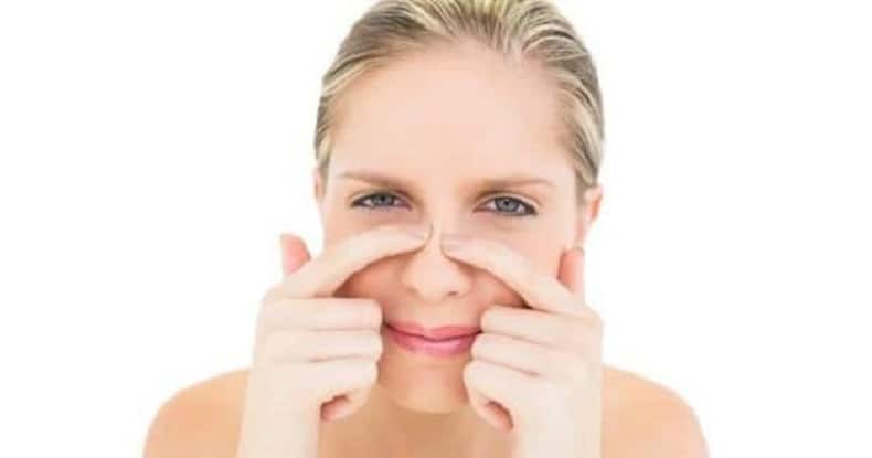 Don’t squeeze or scrub blackheads: Here are 5 natural ways to clear the dark bumps