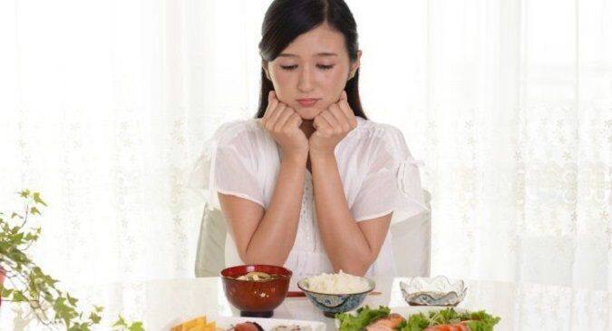 Eating disorder, orthorexia, symptoms of orthorexia, eating disorder symptoms, diet, healthy foods, eating habit