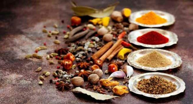 health-benefits-of-6-most-popular-indian-herbs-and-spices