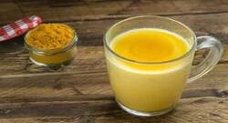 Here's what celeb nutritionist Rujuta Diwekar has to say about our good old turmeric milk