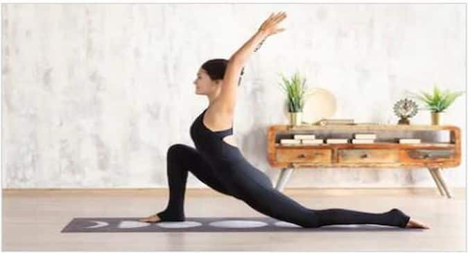 Yoga High Lunge Pose Anjaneyasana Stock Photo 448366654 | Shutterstock