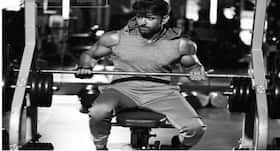 Hrithik Roshan Workout in Hindi, ऋतिक रोशन लॉकडाउन में कर रहे हैं योग, ऋतिक रोशन वर्कआउट फिटनेस टिप्स Hrithik Roshan Workout in Hindi, ऋतिक रोशन लॉकडाउन में कर रहे हैं योग, ऋतिक रोशन वर्कआउट फिटनेस टिप्स