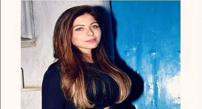 kanika-kapoor-coronavirus-case-in-hindi