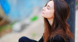 कोविड-19:मेडिटेशन के फायदे, तनाव से राहत पाने की टिप्स ।