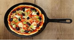 Pan pizza recipe in Hindi, भूमि पेडनेकर पिज्जा रेसिपी, घर पर पैन पिज्जा कैसे बनाएं