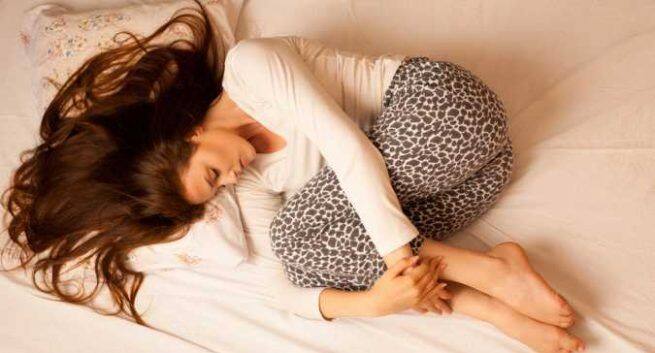 पीरियड्स में होता है असहनीय दर्द, तो नियमित रूप से करें ये एक्सरसाइज periods-pain